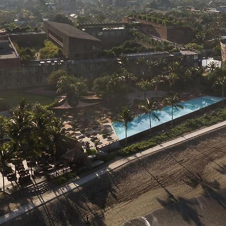 Potato Head Suites&Studios Seminyak Exterior foto Aerial view of the hotel