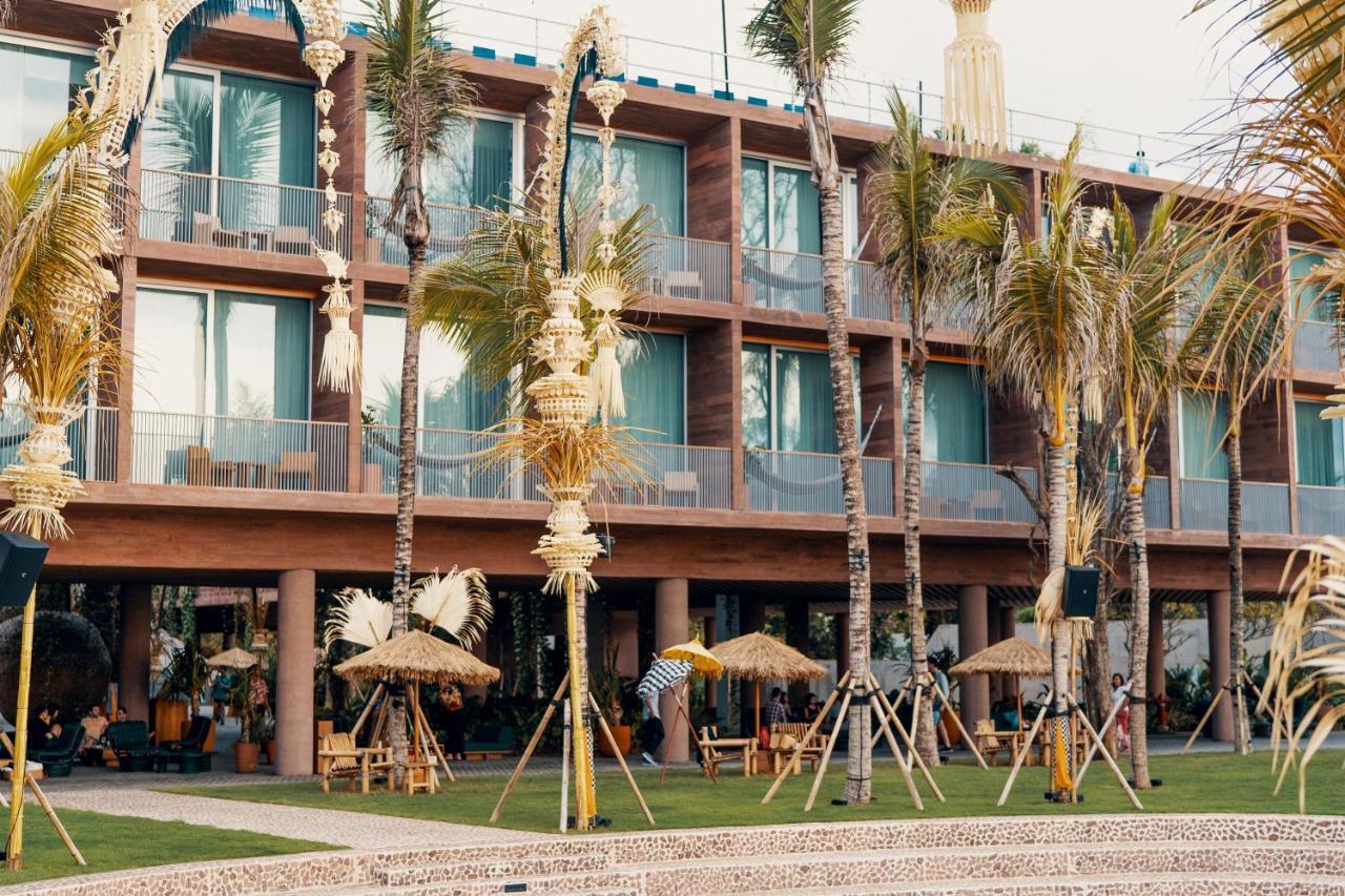 Potato Head Suites&Studios Seminyak Exterior foto The hotel's beachside rooms