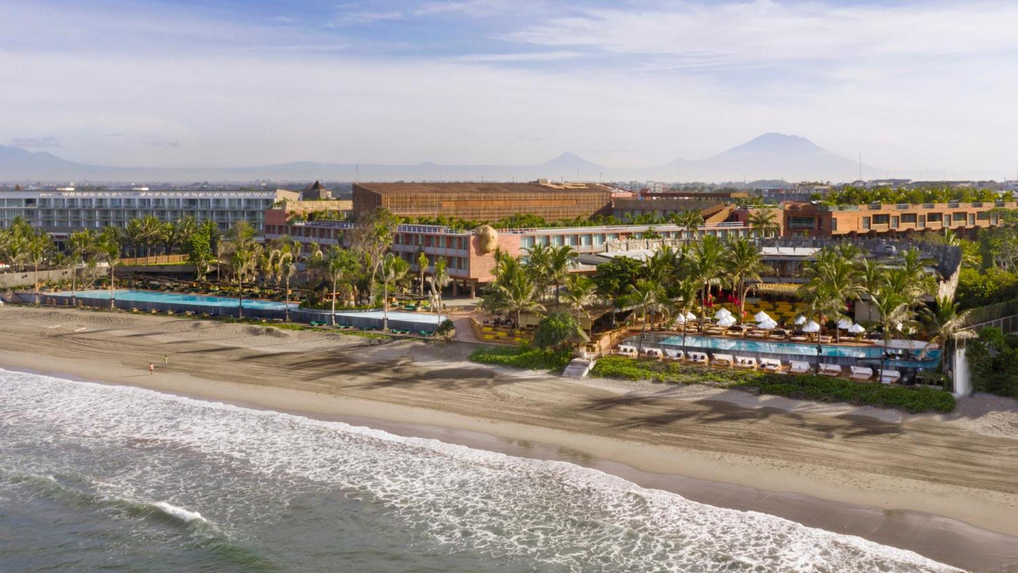 Potato Head Suites&Studios Seminyak Exterior foto View of the beach
